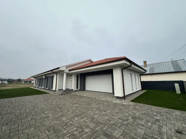 Eladó ház Kótaj 187 nm