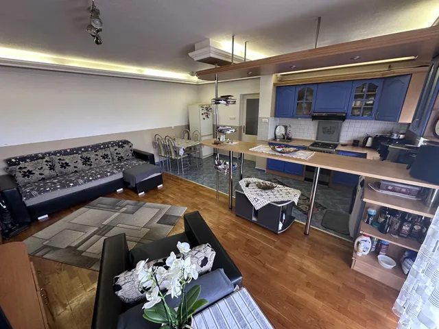 Eladó lakás Nyíregyháza, Malomkert 76 nm