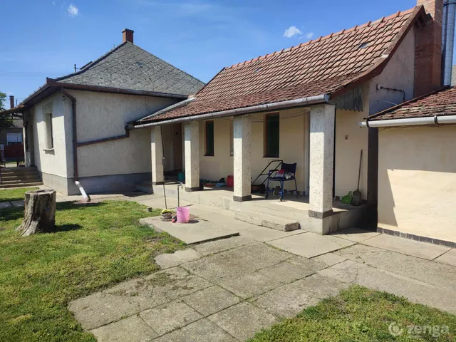 Eladó ház Jászkisér, Bacsó Béla 62 nm