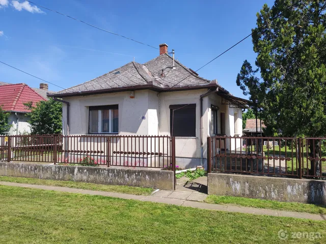 Eladó ház Jászkisér 62 nm