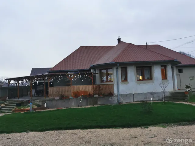 Eladó ház Szakmár 140 nm