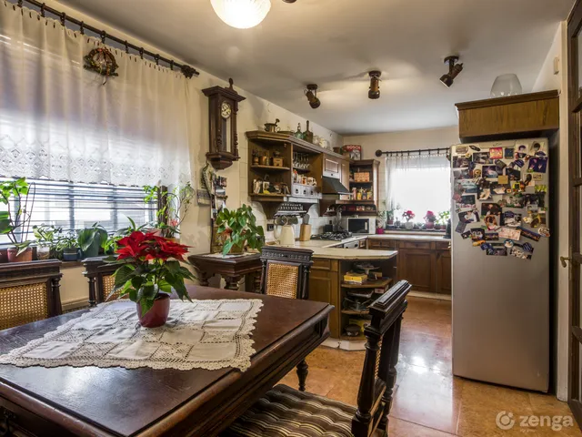 Eladó ház Budapest, Mikes Kelemen 253 nm