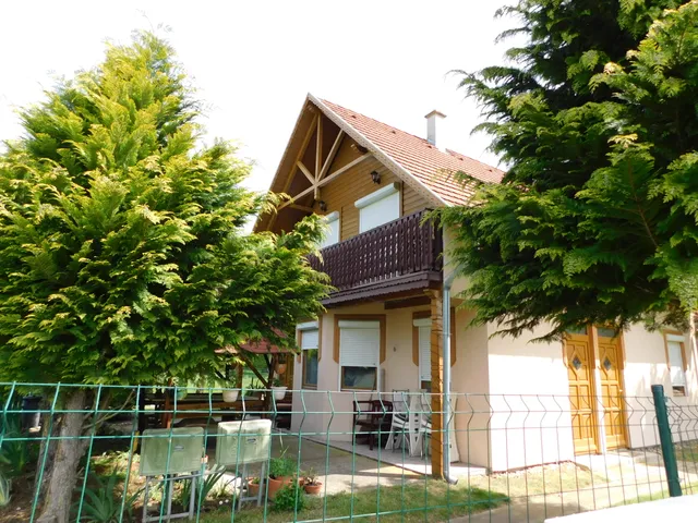 Eladó ház Kehidakustány 250 nm