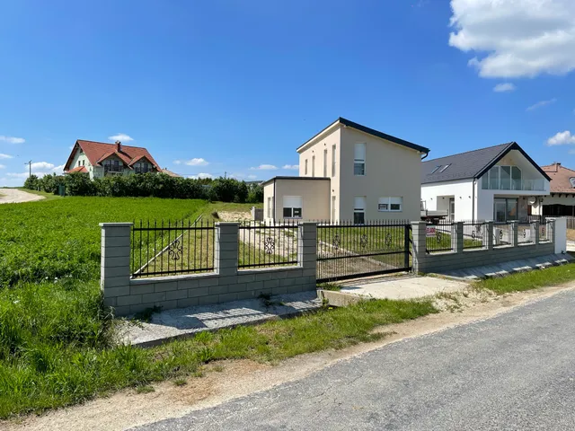 Eladó ház Alsópáhok 130 nm