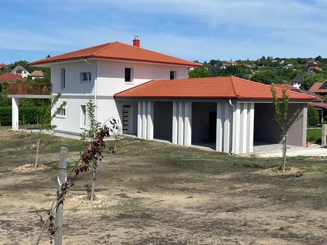 Eladó ház Cserszegtomaj 186 nm
