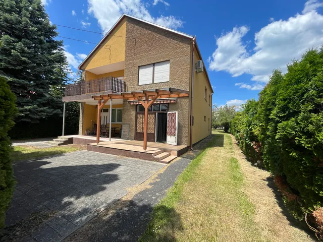 Eladó ház Vonyarcvashegy 176 nm