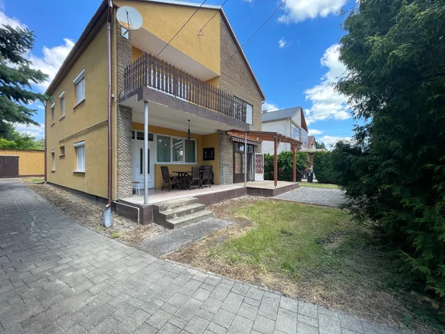 Eladó ház Vonyarcvashegy 176 nm