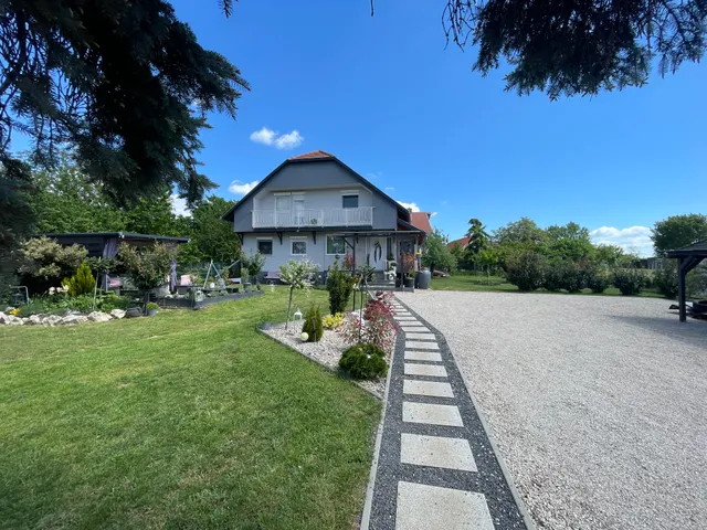 Eladó ház Cserszegtomaj, Vadász utca 6 172 nm