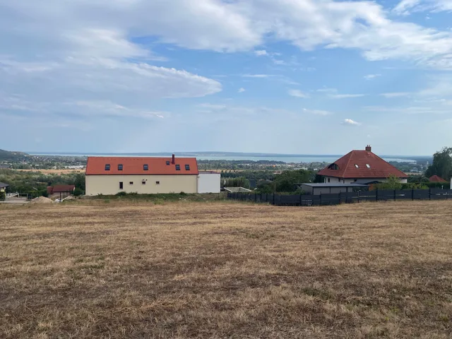 Eladó telek Cserszegtomaj 1500 nm