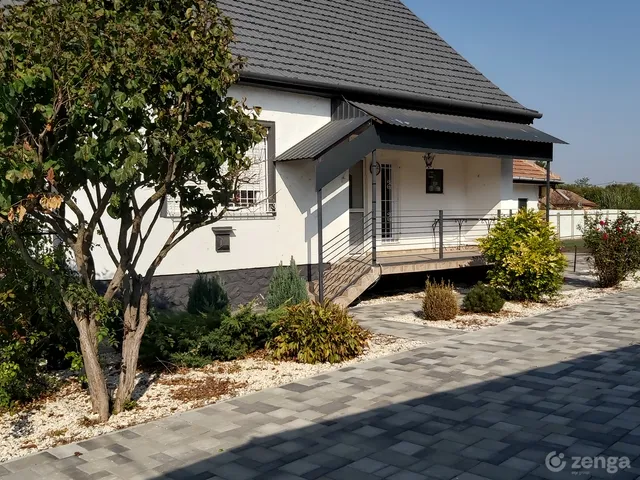 Eladó ház Poroszló 110 nm