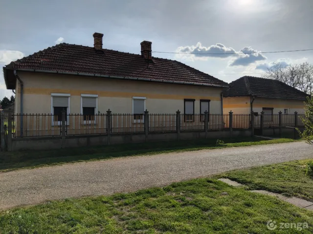 Eladó ház Kőtelek 94 nm