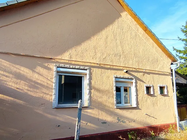 Eladó ház Komló, Dávidföld 100 nm