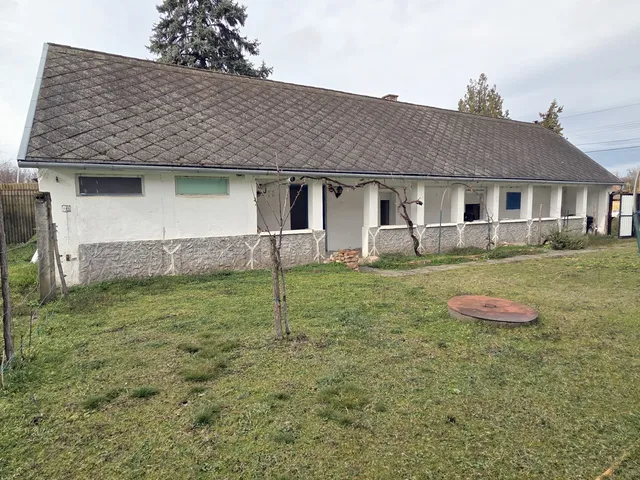 Eladó üdülő és hétvégi ház Dávod, Ady Endre utca 22 50 nm