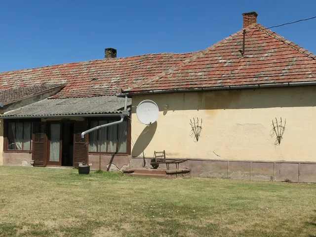 Eladó mezőgazdasági ingatlan Gara, Csátaljai út 700 nm