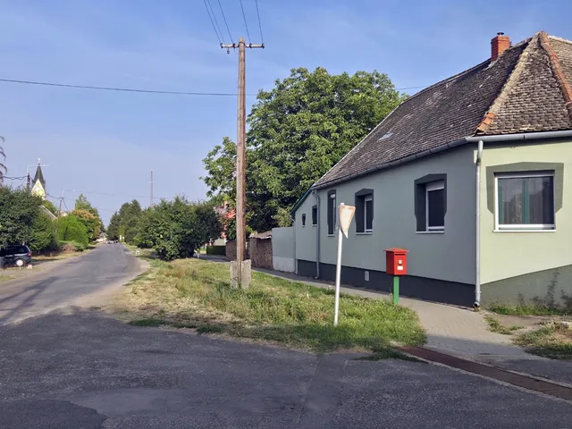 Eladó ház Csátalja, Táncsics Mihály utca 2 100 nm
