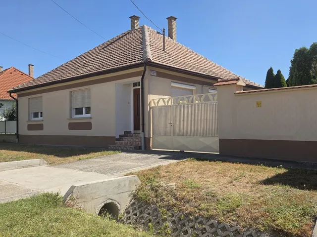 Eladó ház Csátalja 120 nm