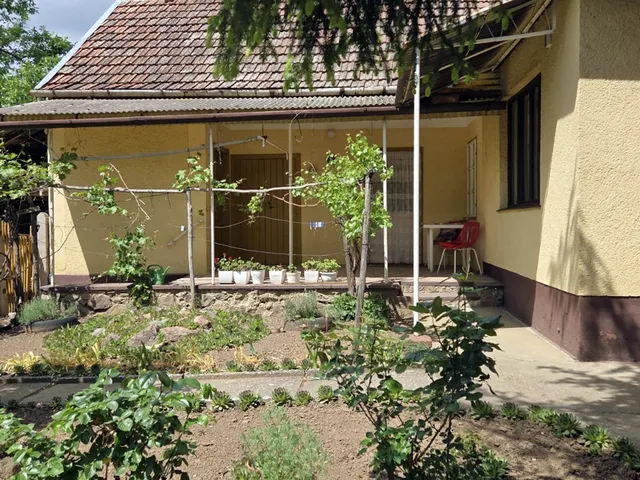 Eladó ház Felsőszentiván 80 nm