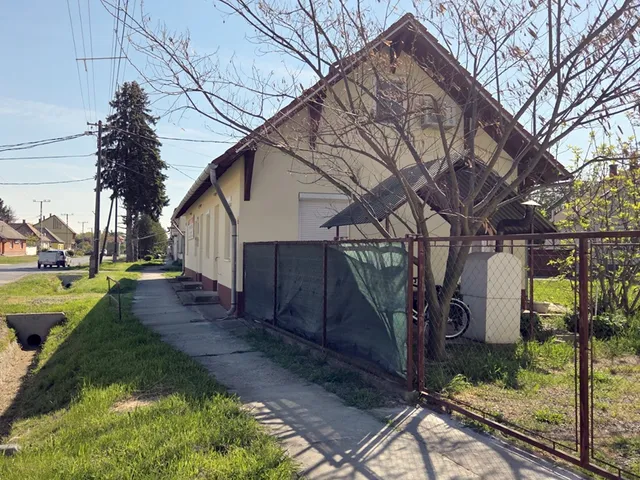 Eladó ház Dávod 156 nm