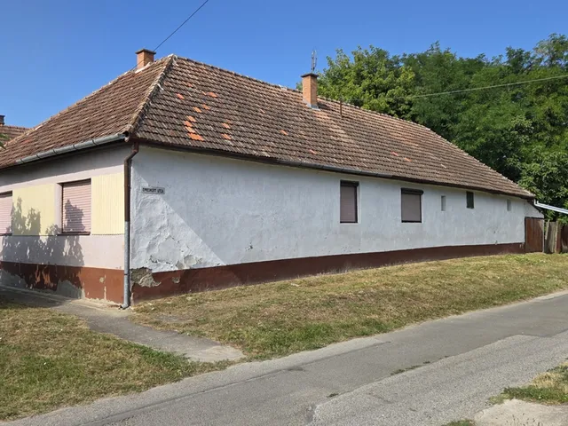 Eladó ház Dávod, Zrínyi Miklós u. 4 90 nm
