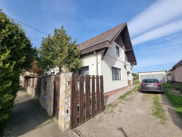 Eladó ház Szigetszentmárton 280 nm