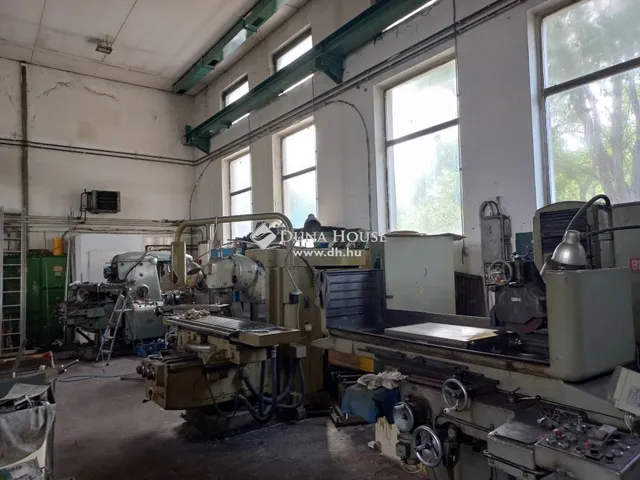 Eladó kereskedelmi és ipari ingatlan Dunaharaszti 209 nm