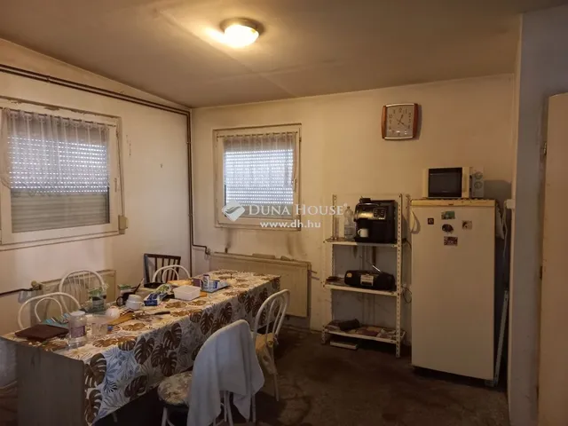 Eladó kereskedelmi és ipari ingatlan Dunaharaszti 209 nm
