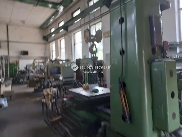Eladó kereskedelmi és ipari ingatlan Dunaharaszti 209 nm