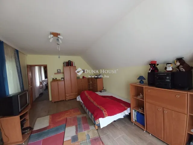 Eladó ház Áporka 243 nm