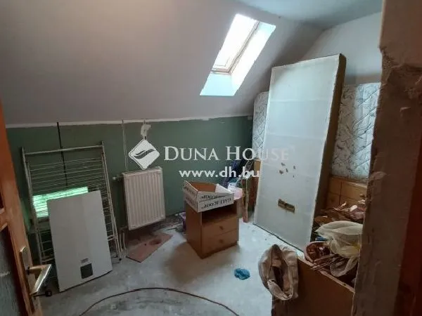 Eladó ház Áporka 243 nm