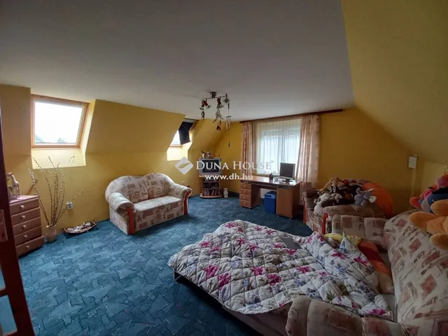 Eladó ház Áporka 243 nm