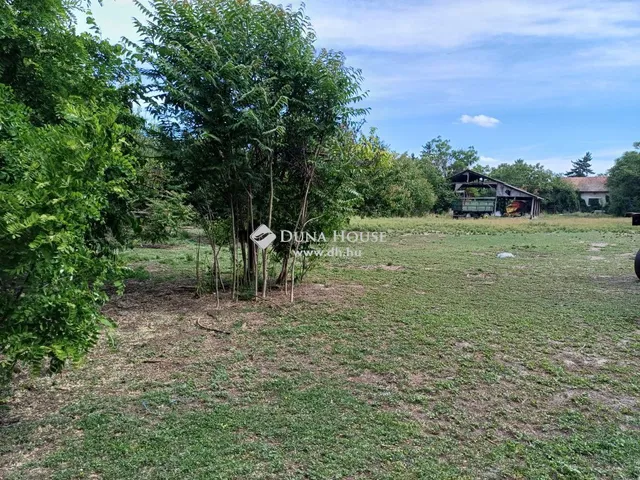 Eladó telek Ráckeve 2710 nm