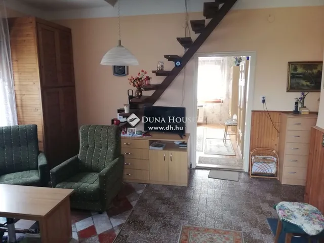 Eladó ház Szigetcsép 130 nm
