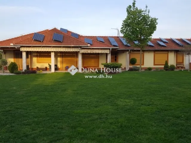 Kiadó ház Dunavarsány 220 nm