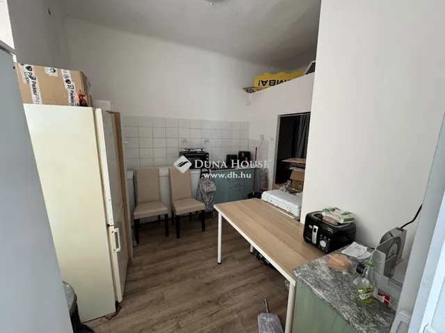Eladó kereskedelmi és ipari ingatlan Budapest XX. kerület 46 nm