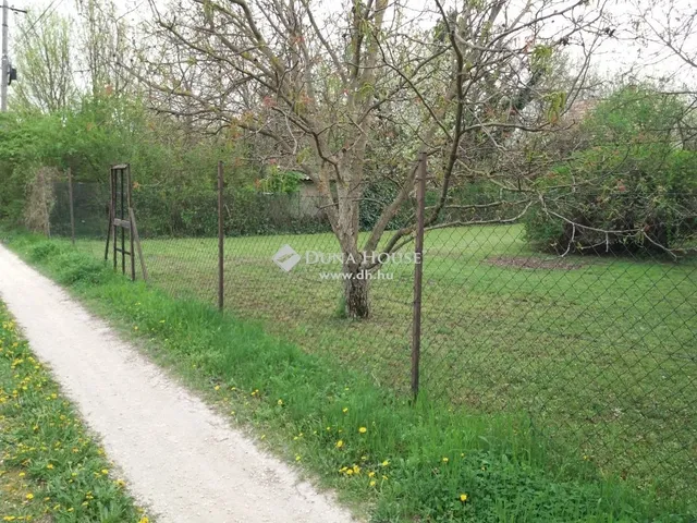 Eladó telek Budapest XXII. kerület 932 nm