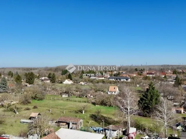 Eladó ház Szigetújfalu 30 nm