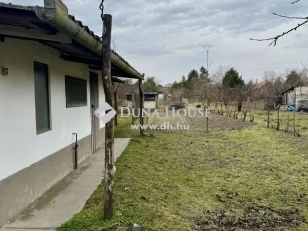 Eladó ház Szigetújfalu 30 nm