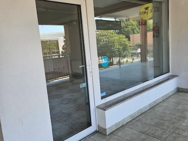 Kiadó kereskedelmi és ipari ingatlan Szigetszentmiklós 67 nm
