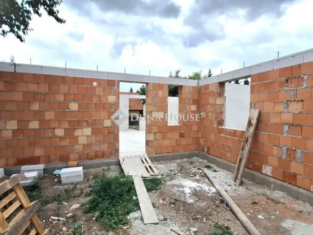 Eladó ház Majosháza 77 nm