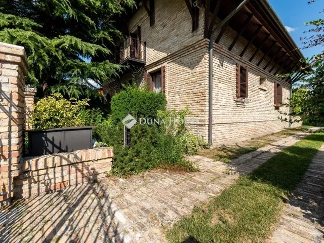Eladó ház Szigetszentmiklós 390 nm