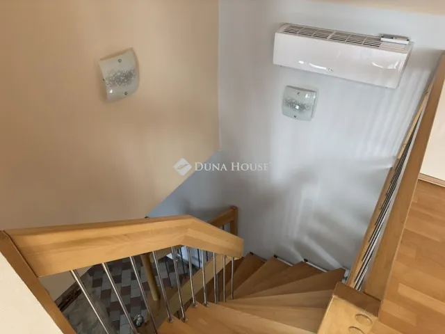 Eladó ház Érd 248 nm