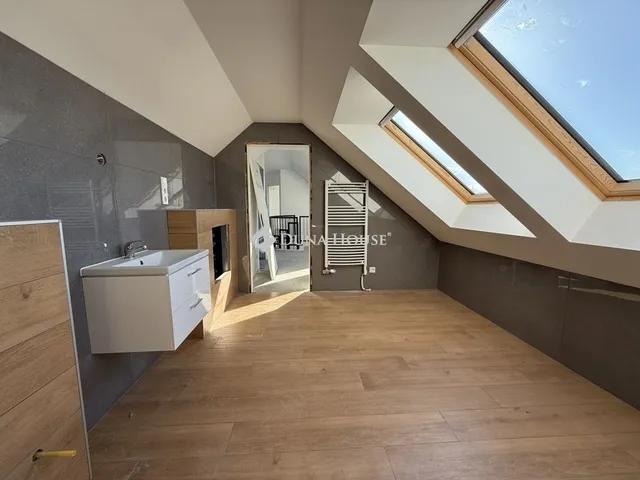 Eladó lakás Érd 173 nm