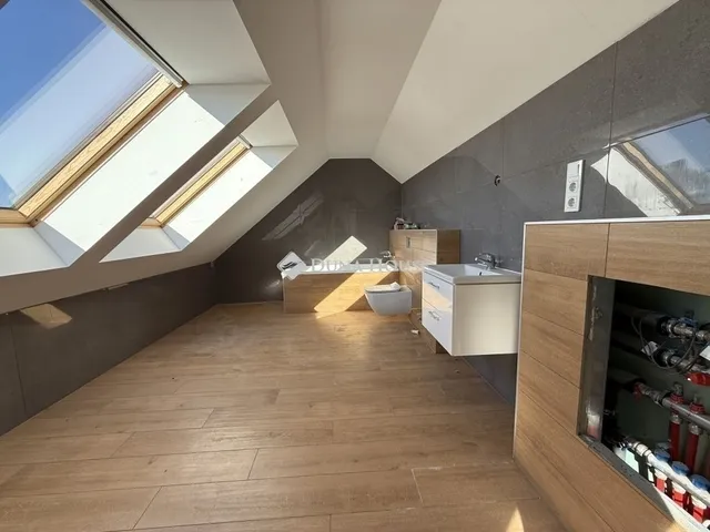 Eladó lakás Érd 173 nm