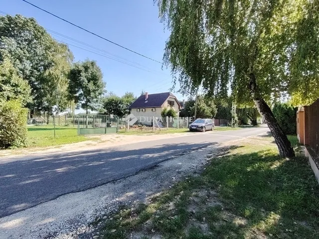 Eladó telek Majosháza 345 nm