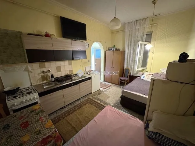 Eladó lakás Budapest X. kerület, Óhegy 25 nm