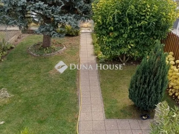 Eladó ház Szigetcsép 77 nm