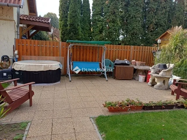 Eladó ház Szigetcsép 77 nm