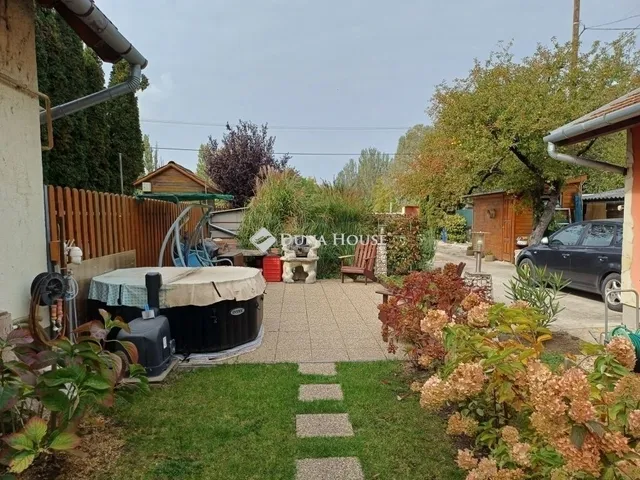 Eladó ház Szigetcsép 77 nm