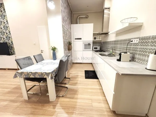 Eladó lakás Budapest V. kerület 74 nm