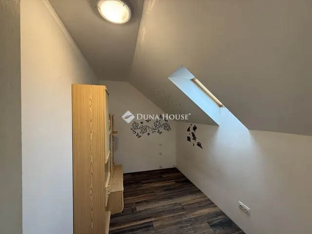 Eladó ház Áporka 166 nm